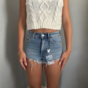 Zara Cream Knit Top and Blue Denim Shorts